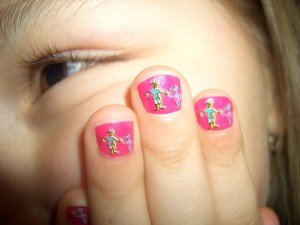 Дизайн ногтей детский