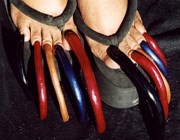 Cамые длинные в мире ногти на ногах